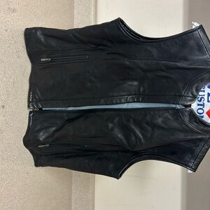 Woman’s leather vest black